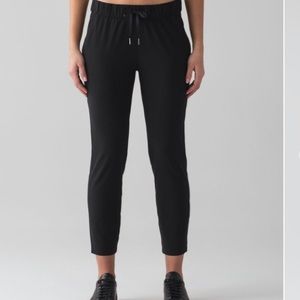 Lululemon On The Fly Black Pant